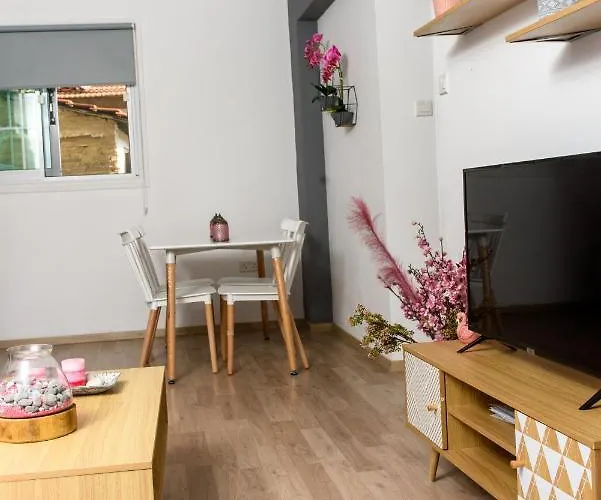 Valdivian Flat 18 Larnaca